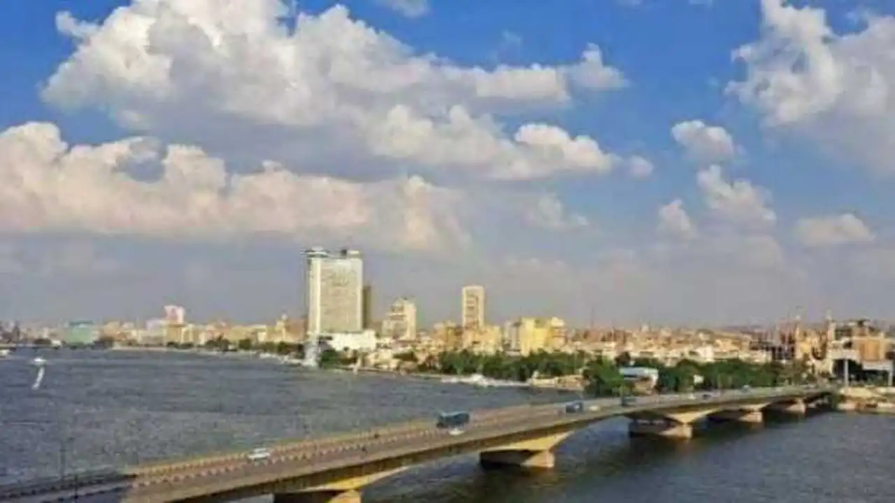 تقلبات جوية حادة.. الأرصاد تحذر من 4 ظواهر تضرب طقس الثلاثاء في المحافظات